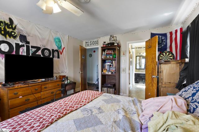 200 Yorkshire Drive, Spartanburg, SC 29301