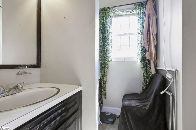 200 Yorkshire Drive, Spartanburg, SC 29301