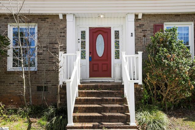 200 Yorkshire Drive, Spartanburg, SC 29301