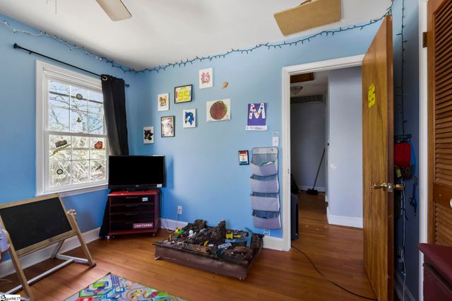 200 Yorkshire Drive, Spartanburg, SC 29301