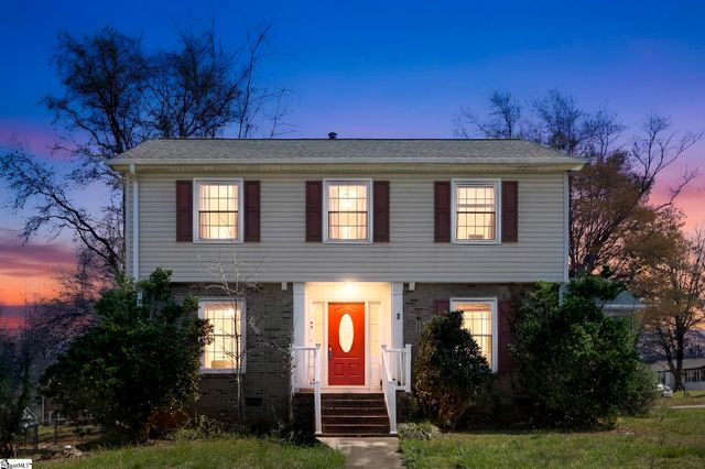 200 Yorkshire Drive, Spartanburg, SC 29301