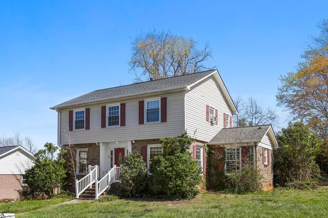 200 Yorkshire Drive, Spartanburg, SC 29301