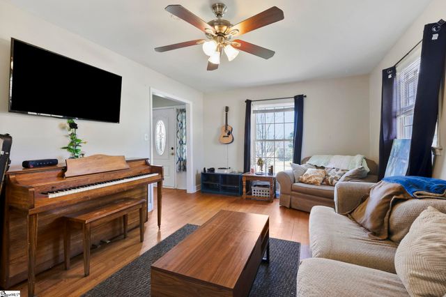 200 Yorkshire Drive, Spartanburg, SC 29301