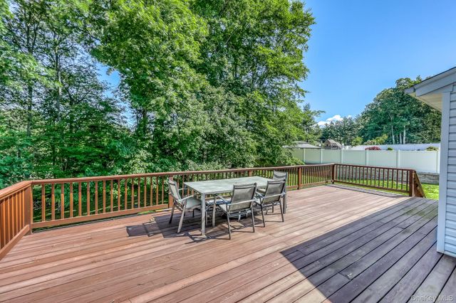 20 Dolphin Road, New City, NY 10956