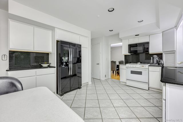 20 Dolphin Road, New City, NY 10956