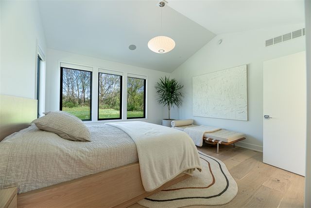 5044 Hickory Pointe Woods, Ada, MI 49301
