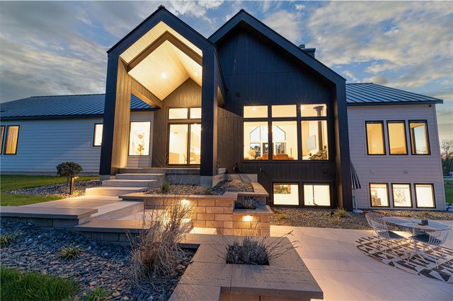 5044 Hickory Pointe Woods, Ada, MI 49301