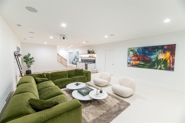 5044 Hickory Pointe Woods, Ada, MI 49301