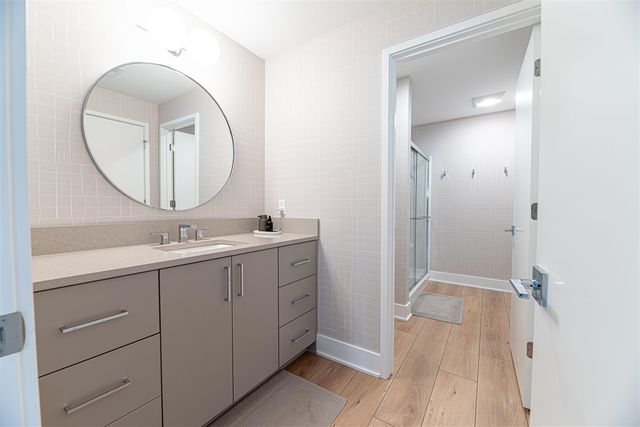 5044 Hickory Pointe Woods, Ada, MI 49301