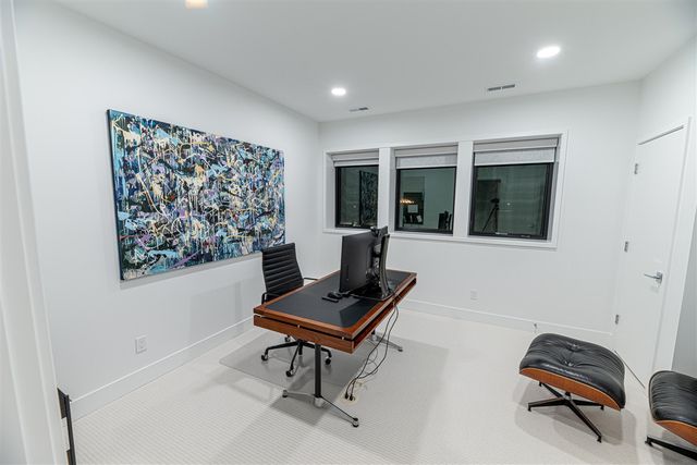 5044 Hickory Pointe Woods, Ada, MI 49301