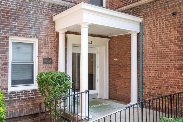 90 Bryant Avenue 2B- Dorset, White Plains, NY 10605