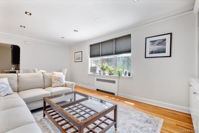 90 Bryant Avenue 2B- Dorset, White Plains, NY 10605