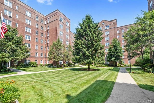 90 Bryant Avenue 2B- Dorset, White Plains, NY 10605