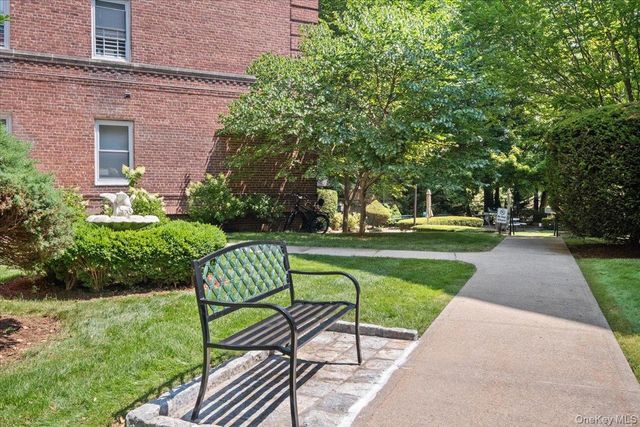 90 Bryant Avenue 2B- Dorset, White Plains, NY 10605