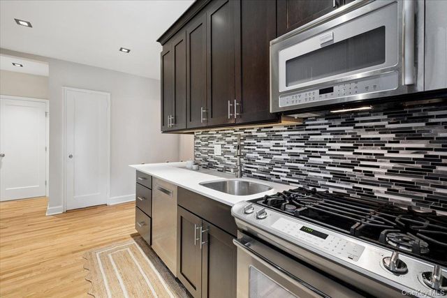 90 Bryant Avenue 2B- Dorset, White Plains, NY 10605