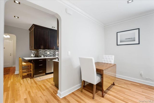 90 Bryant Avenue 2B- Dorset, White Plains, NY 10605