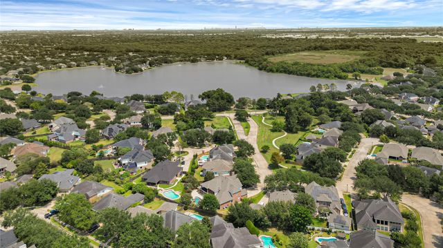 13310 Pecan Walk Lane, Sugar Land, TX 77498