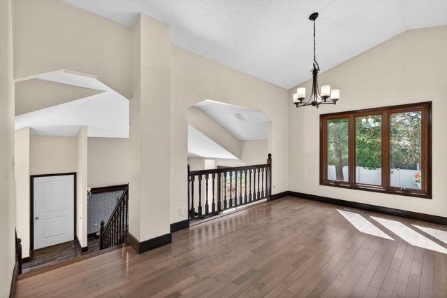 798 Sunset Drive, Eagan, MN 55123