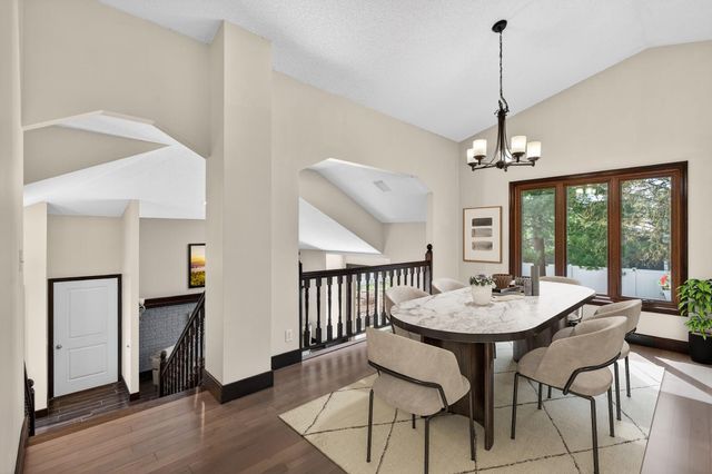 798 Sunset Drive, Eagan, MN 55123