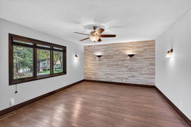 798 Sunset Drive, Eagan, MN 55123