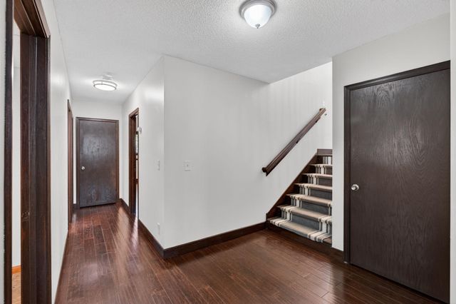 798 Sunset Drive, Eagan, MN 55123