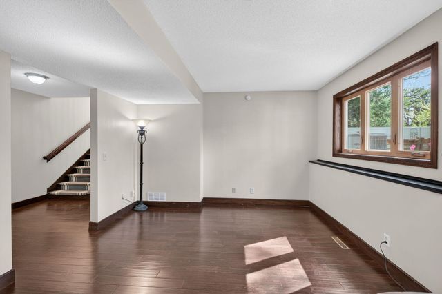 798 Sunset Drive, Eagan, MN 55123