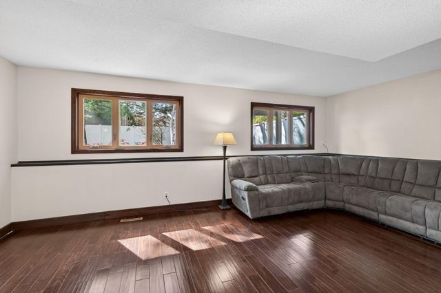 798 Sunset Drive, Eagan, MN 55123