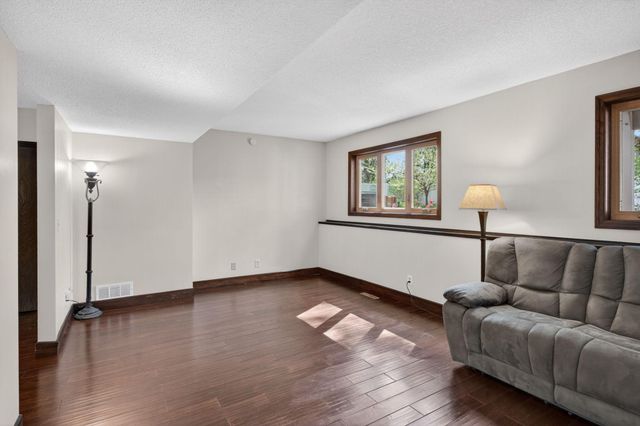 798 Sunset Drive, Eagan, MN 55123