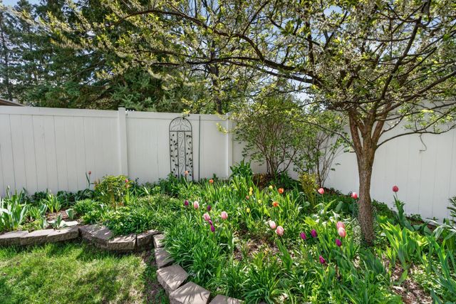 798 Sunset Drive, Eagan, MN 55123