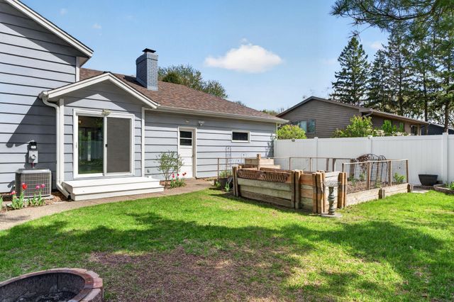 798 Sunset Drive, Eagan, MN 55123