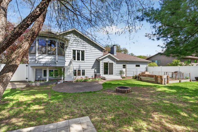 798 Sunset Drive, Eagan, MN 55123