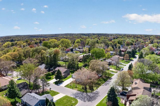 798 Sunset Drive, Eagan, MN 55123