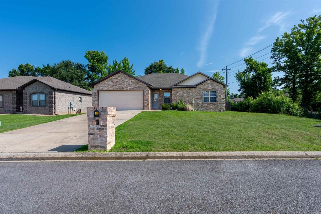 10 Grand Stand Drive, Austin, AR 72007
