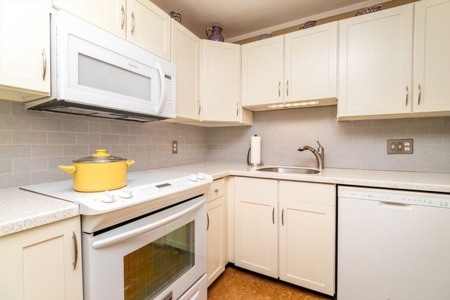 5 Cass Street 12, Boston, MA 02132
