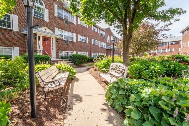 5 Cass Street 12, Boston, MA 02132