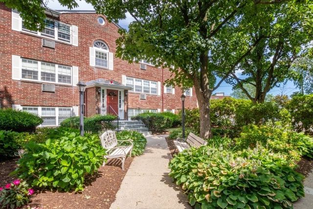 5 Cass Street 12, Boston, MA 02132