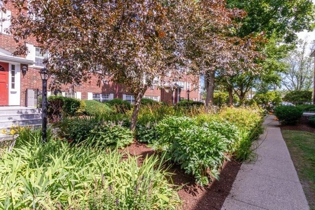 5 Cass Street 12, Boston, MA 02132