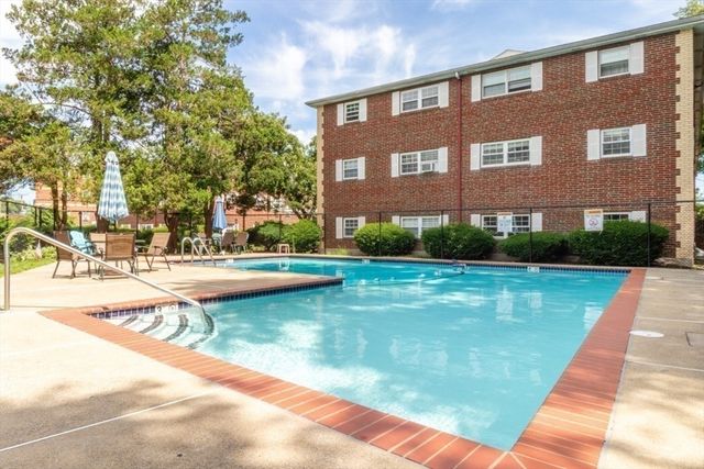 5 Cass Street 12, Boston, MA 02132