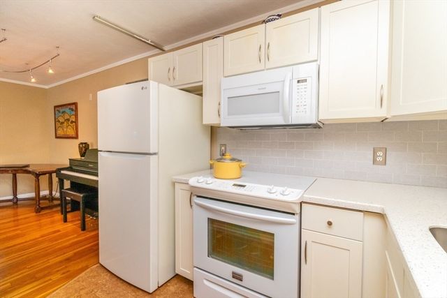 5 Cass Street 12, Boston, MA 02132