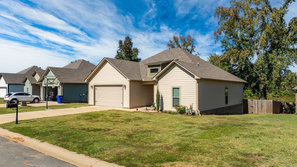 25 Canten Cove, Greenbrier, AR 72058