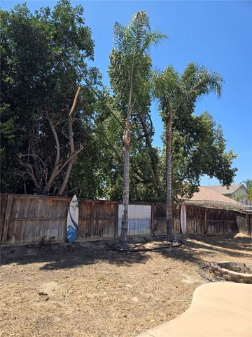 421 Steiner, Hemet, CA 92544