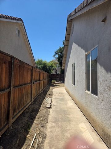 421 Steiner, Hemet, CA 92544