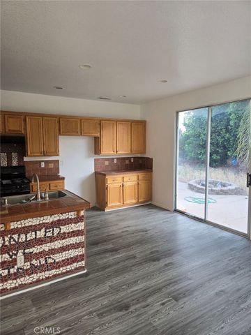 421 Steiner, Hemet, CA 92544