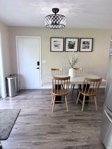 606 S Brook Avenue, Mishawaka, IN 46544
