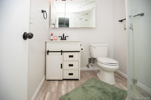 37816 Charter Oaks Boulevard, Clinton Charter Township, MI 48036