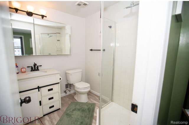 37816 Charter Oaks Boulevard, Clinton Charter Township, MI 48036