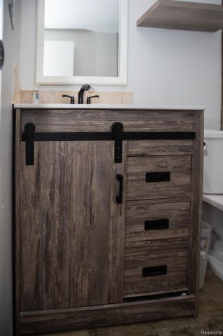 37816 Charter Oaks Boulevard, Clinton Charter Township, MI 48036