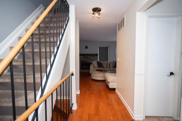 37816 Charter Oaks Boulevard, Clinton Charter Township, MI 48036