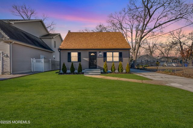 24 Unity Drive, Brick, NJ 08723