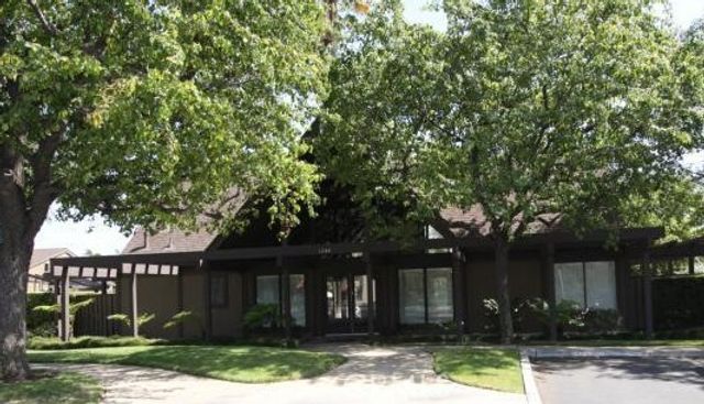 457 Shadyglen, San Dimas, CA 91773